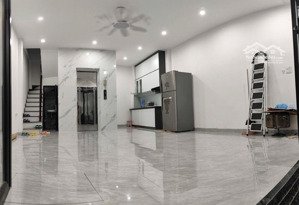 bán nhà 50m2 tại đội cấn, ba đình, hà nội, giá cực chất 12 tỷ. nội thất mới đẹp full gỗ, thang máy.