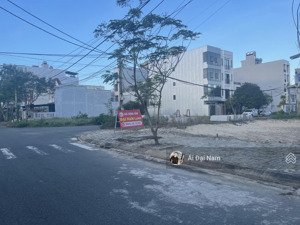 cần bán lô đất mt đường nguyễn cơ thạch - dt : 125m . lh : ( vp nhà đất đại nam )