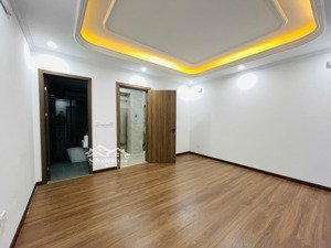 nhà phạm văn đồng xđ 33m, 7 tầng thang máy, oto tránh đỗ mới keeng, 10,95tỷ.