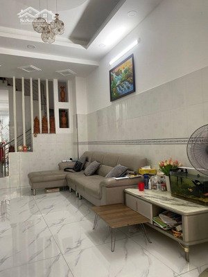 chỉ 12.1 tỷ nhà 3 lầu mặt tiền đường số tân quy quận 7 dt 60m-4pn