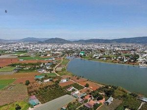 bán đất hẻm lý thái tổ ngay hồ nam sơn. dt 6x25m. công nhận 145m2 có 100m2 thổ cư giá 1.8 tỷ