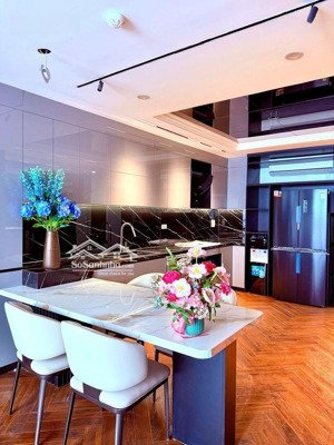 (00) siêu phẩm nhà đẹp phố xuân thủy, 7tầng thang máy, full nội thất ôtô 7 chỗ vào, nhà rất gần phố