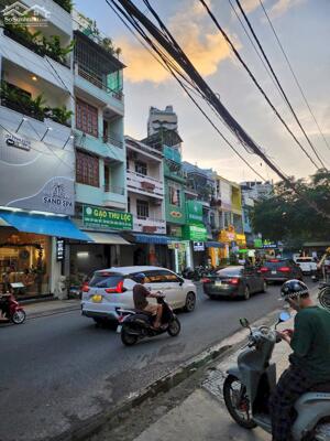 BÁN NHÀ VỊ TRÍ ĐẮC ĐỊA 4 TẦNG ĐƯỜNG BẠCH ĐẰNG- P. NHA TRANG