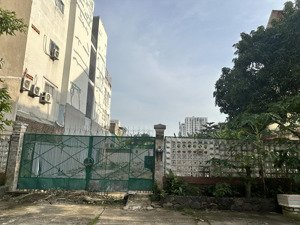 bán lô đất đường nhựa 8m 353m2 đường số 22 hiệp bình chánh 32 tỷ , phù hợp căn hộ dịch vụ, biệt thự