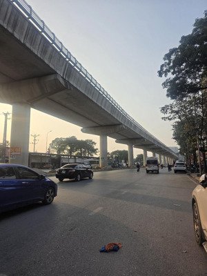 chưa tới 6.59 tỷ - có nhà mới lai xá - gần đường 32 - 6 tầng - thang máy