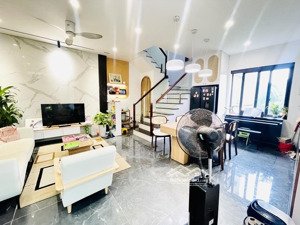 bạn đang tìm nhà đẹp ô tô đỗ gần sinh hoạt tiện? tự khoát nam phù thanh trì