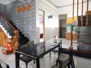 nhà tái định cư gò lăng 2 tầng, 150m2, 3 phòng ngủ, đường 5,5m.