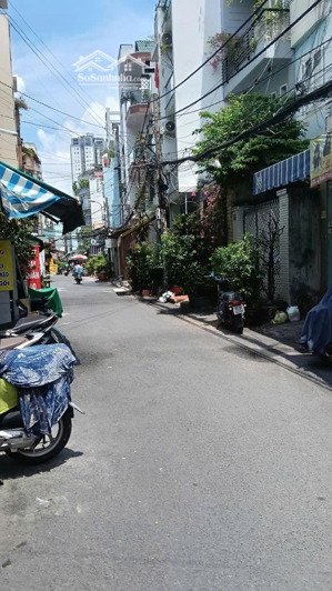 chính chủ cần bán nhà hxh quận 10, nở hậu, chỉ 10,8 tỷ. liên hệ ngay 