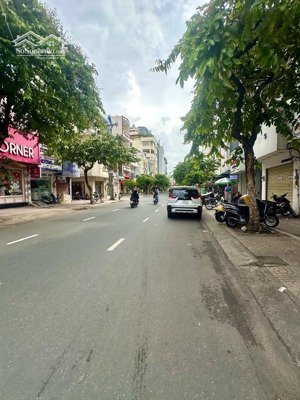 bán gấp! nhà 46m - nguyễn đình chiểu, quận 3 chỉ 8.5 tỷ