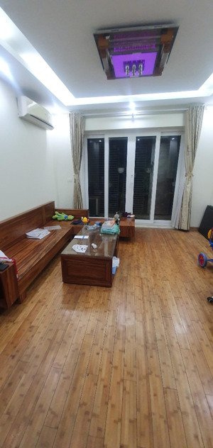 cho thuê nhà liền kề mỗ lao 60m2 x 5 tầng,6pn full đồ ô tô tránh 20tr/tháng.