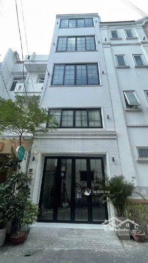quận 1 - mặt tiền nguyễn văn nguyễn - hẻm xe hơi - 5 tầng - 40.3m2 - 17.4 tỷ!
