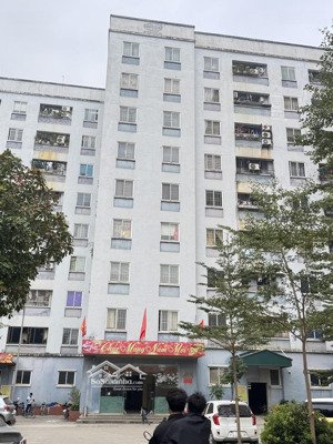 2 tỷ 4 ( tl ) bán chung cư 3 pn + 2wc . sẵn sổ đỏ