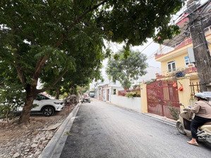 ngõ thông ô tô-tài chính nhú 70tr/m2-gần chợ mun và bv nhiệt đới-kcn bắc thăng long cách 300m