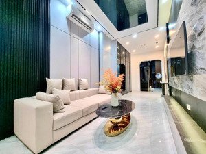 hiếm ! tôn đức thắng,thang máy, ngõ thông 2 thoáng ,5m ra phố,ô tô đỗ cửa. gần văn miếu 48m*2 6t