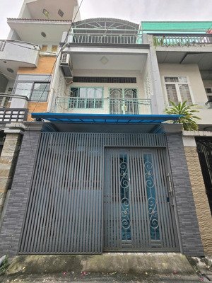 bán nhà giá rẻ hẻ xe hơi 5m trường chinh- dt 4x15- 2 lầu- chỉ hơn 8 tỷ- hẻm vip an ninh dân trí cao