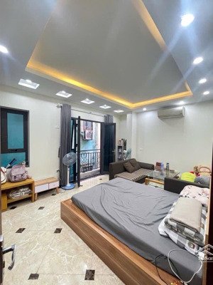 hiếm phố đặng tiến đông 36m*5t*giá 9,8tỷ-gần phố-ngõ thông-2 thoáng-kd nhỏ-công năng đầy đủ-ở vip.