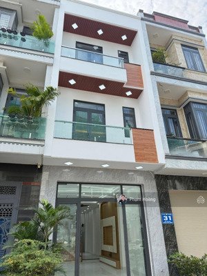 bán nhà phố siêu đẹp , kdc ngay vincom550 dt 65,5m đường nhựa oto thông,thuận tiện đi tthcm chỉ 20p