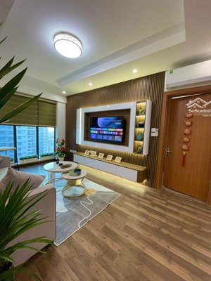 bán gấp căn penthouse gold mark city 2 ngủ giá cực tốt, tặng full nội thất 400tr , có slot ô tô