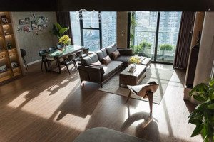 chính chủ bán ch n05 hoàng đạo thúy 181m2 3pn full đồ đẹp,tầng đẹp bc đông nam.lh:0987362225