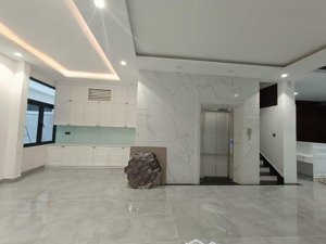 cho thuê văn phòng 90m2 tại vinhomes grand park, 8 triệu, long thạnh mỹ, q9, hcm giá tốt