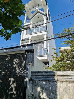 nhà 1 trệt 3 lầu đẹp, 5x20m shr, vị trí đẹp đg ô tô thông gần chợ đầu mối nguyễn thị sóc bà điểm.