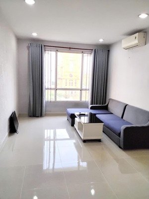 chung cư 2pn- 90m2- 2wc, đầy đủ nội thất, tiện nghi, mặt tiền võ văn kiệt, view q1