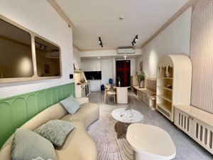 bán celesta rise 2pn 2wc 80m2 có nội thất view hồ bơi nhà mới