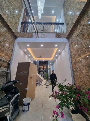 phân lô vip phạm tuấn tài- cầu giấy- ôtô tránh sát mặt phố dt/65m 5t_ mt4m_ giá 26.8 tỷ