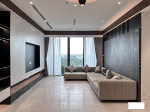 cần bán gấp căn hộ 114m2 remax plaza 3pn 2wc full nội thất , nhận nhà ngay giá 4,2 tỷ 