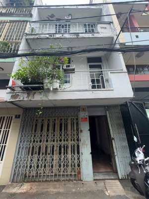 bán nhà 2 tầng mặt tiền đường số 6m quận 4