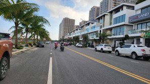 bán lô góc 2 mặt tiền đường rộng 40m tại lakeside palace, 23,5 tỷ, 330m2, nhiều tiện ích nổi bật