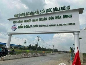 giảm 400tr còn 3tỷ/2 lô bán gấp 2 lô đất liền kề nở hậu, da làng sen việt nam đức hoà đông long an