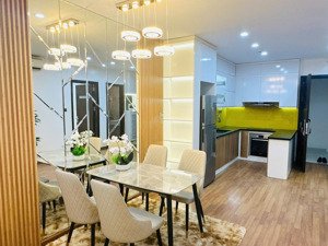 cần bán căn góc home city view cực đẹp, 98m2, 3 ngủ 2 vệ sinh, nhà mới đẹp, tầng trung thoáng mát