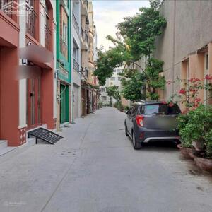 Bán nhà HXH Bùi Hữu Nghĩa,P.7 Q.5 DT: 4x18.5m 1 lững 3 lầu giá: 15 tỷ TL