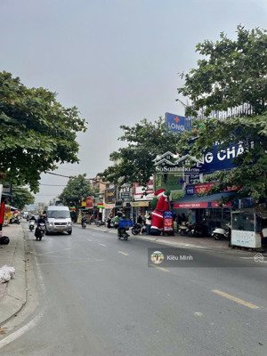 mặt tiền nguyễn văn tăng dt 4,8mx25m vuông vức dòng tiền 25tr/th, giá 14,x tỷ