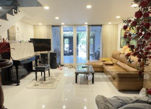 cho thuê nhà phố khu đảo kim cương,dt 5x20m.trệt - 3 lầu-5 phòng, có thang máy.giá 45tr/th