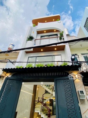 chính chủ cần vốn làm ăn bán gấp nhà trần quang diệu , q3 dt : 53m2 , shr , công chứng ngay