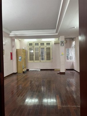 cho thuê văn phòng kd 50m2. có chỗ để xe. phù hợp vp - kd online