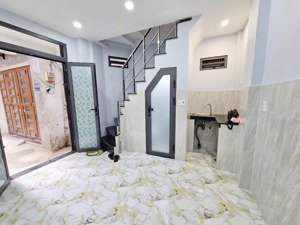 ngô đức kế - 17m2 - 2 tầng - sau mặt tiền 1 căn - căn góc 2 mặt thoáng - bình thạnh