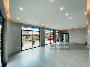 chào bán góc 2mt khu mỹ an, trục đẹp thông sông - sẵn nhà mới đẹp - kinh doanh cực tốt - 2x tỷ