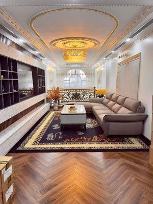 gấp gấp! vị trí nhà siêu đẹp, phân lô gần hoàng quốc việt, ô tô vào nhà, 66m2x5t, giá 26.5 tỷ có tl