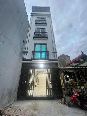 bán nhà xây 4,5 tầng tại tổ 5 - yên nghĩa, hà đông, hà nội. dt 48m2 x 5 tầng. e hồng 
