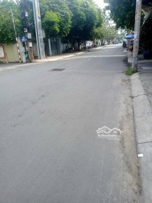 chính chủ bán lô đất dt lớn 19.55m x 29.22m đường dương quảng hàm, p.06, gv giá chỉ 62 tỷ.