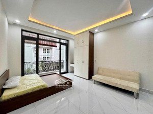 căn hộ mới balcony lớn thoáng, 40m2 - ngã tư hàng xanh, hutech, ung văn khiêm - bình thạnh