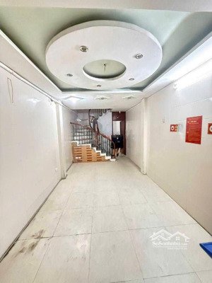 bán nhà phố quan nhân gần hồ ngõ rộng thoáng nhà đẹp 5 tầng 9.5 tỷ