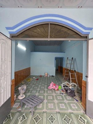 nhà cấp 4 gần trường cấp 1.2.3 và chợ dĩ an, phường dĩ an, tp dĩ an