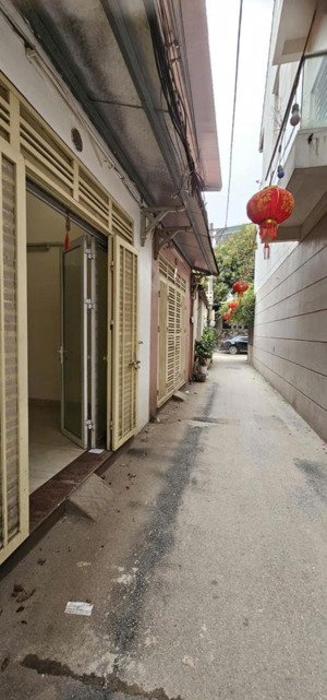 nhà cũ dân xây. gần dự án shunshine - ciputra. tiện ích đủ. tương lai cực đẹp