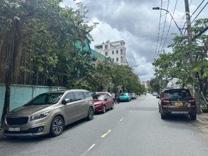 bán nhà gò vấp 5 tầng xe hơi đổ cửa-an ninh-gần trường đại học-tiện ích đủ đầy-nhỉnh 8 tỷ