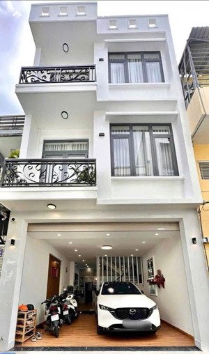 nhà ngộp! cao bá nhạ-quận 1 dt lớn 75m2 giá giảm còn 5tỷ290 gần th trần hưng đạo đang cho thuê 30tr