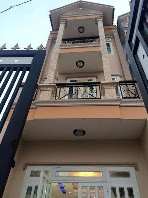 bán nhà cuối lê trọng tấn siêu phẩm 4x18m, 4 tầng, hẻm 7m, sân để ô tô, chỉ 5,6 tỷ